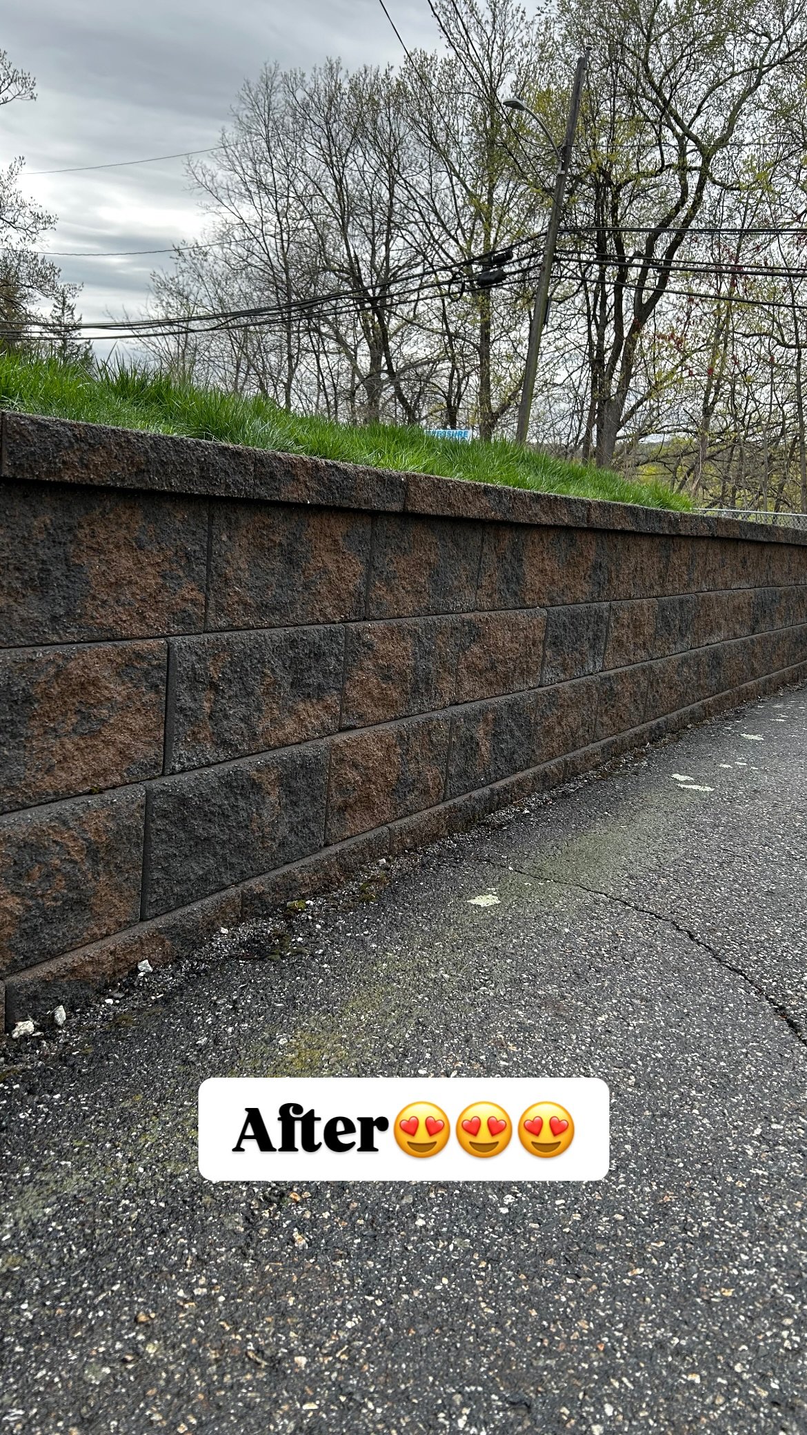 Retaining wall after exterior cleaning North Jersey