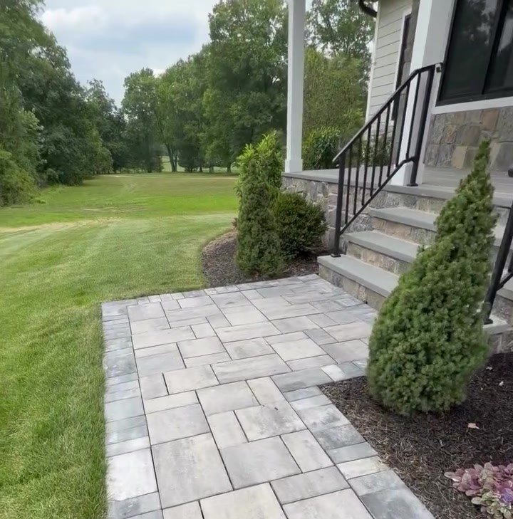 Finished landscaping paver patio installed by D&D in Wayne NJ